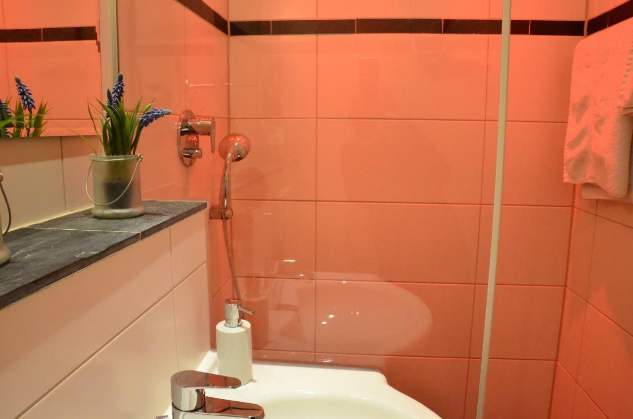 Zentral Gelegen - Stilvolles Appartment In Moabit Berlin Extérieur photo